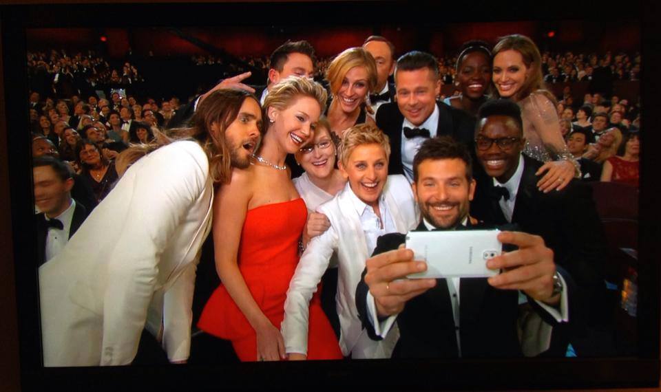 Лос-Анжелес хотноо болж буй “Оскар-2014” наадмын улаан хивсний ёслолын фото агшин